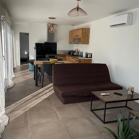 Maison Fleurs De Lys, Climatisee, Wifi Et Parking Privee Gratuit, Lave-Linge, Vernon Giverny Екстериор снимка