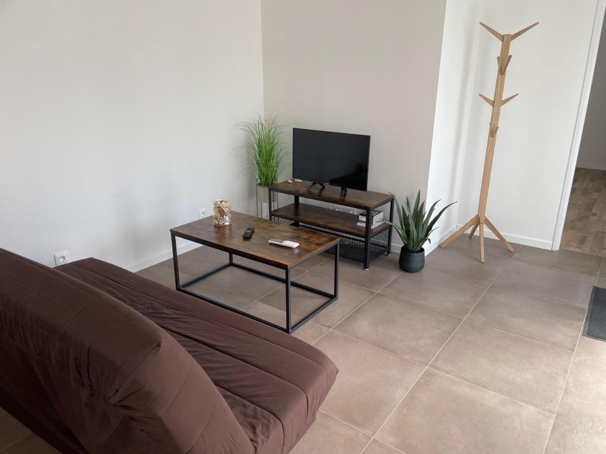 Maison Fleurs De Lys, Climatisee, Wifi Et Parking Privee Gratuit, Lave-Linge, Vernon Giverny Екстериор снимка